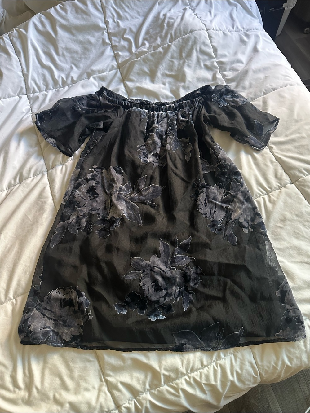 As U Wish Off Shoulder Black and Blue Velvet Floral Mini Dress (Like New) XS